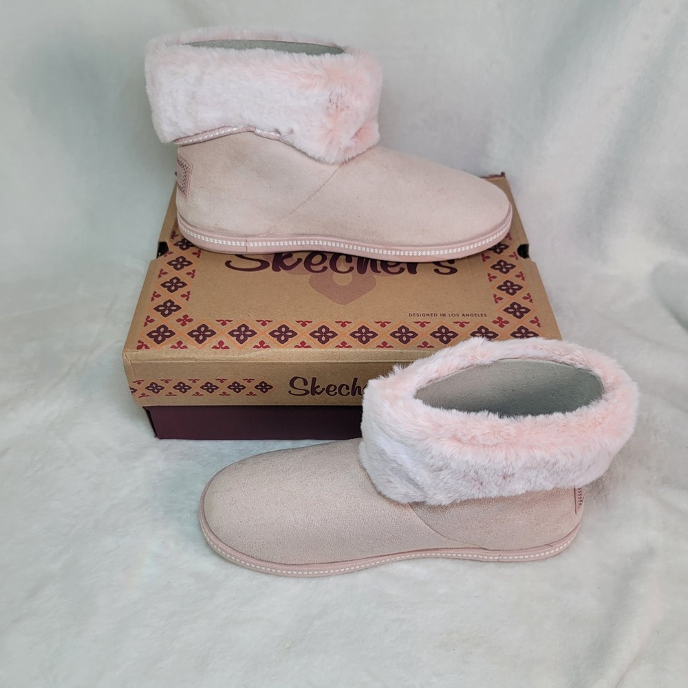 Skechers Cozy Campfire Fur Meant To Be Slippers Boots Size 8.5 Rubber Soles NIB